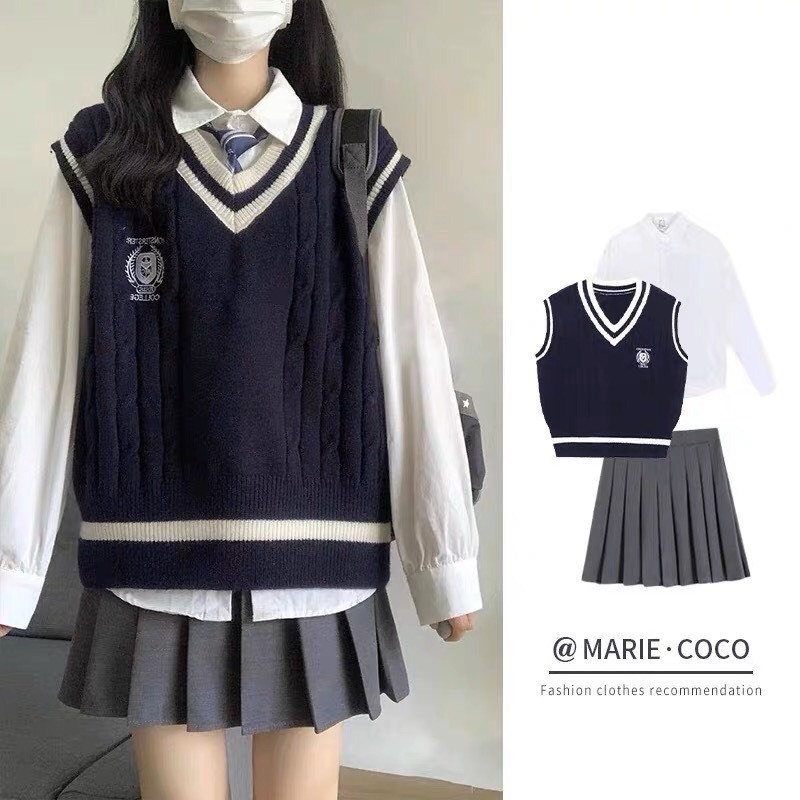 Áo Nữ, Áo Gile Len Nữ Thêu Huy Hiệu 2 Màu Siêu Xinh Hàng QCCC