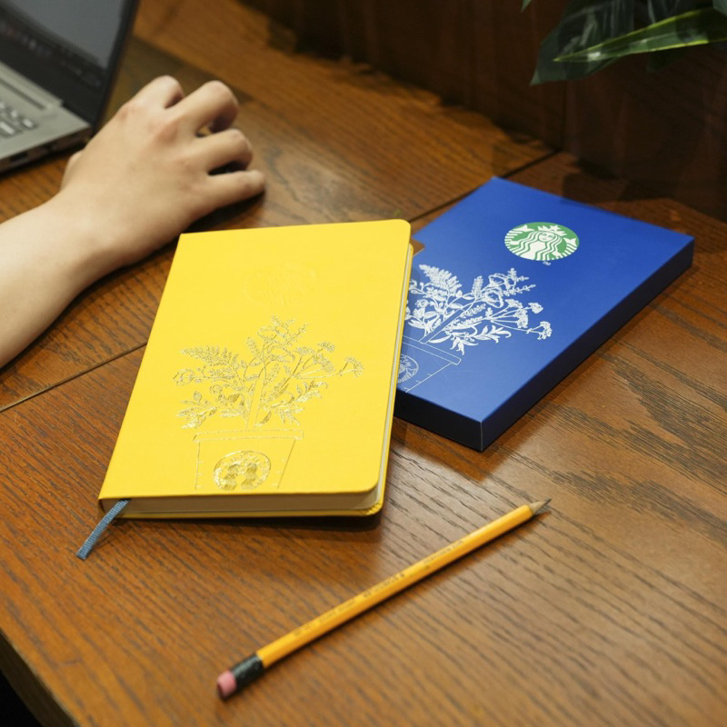 Sổ Starbucks Moleskine Planner 2024-2025