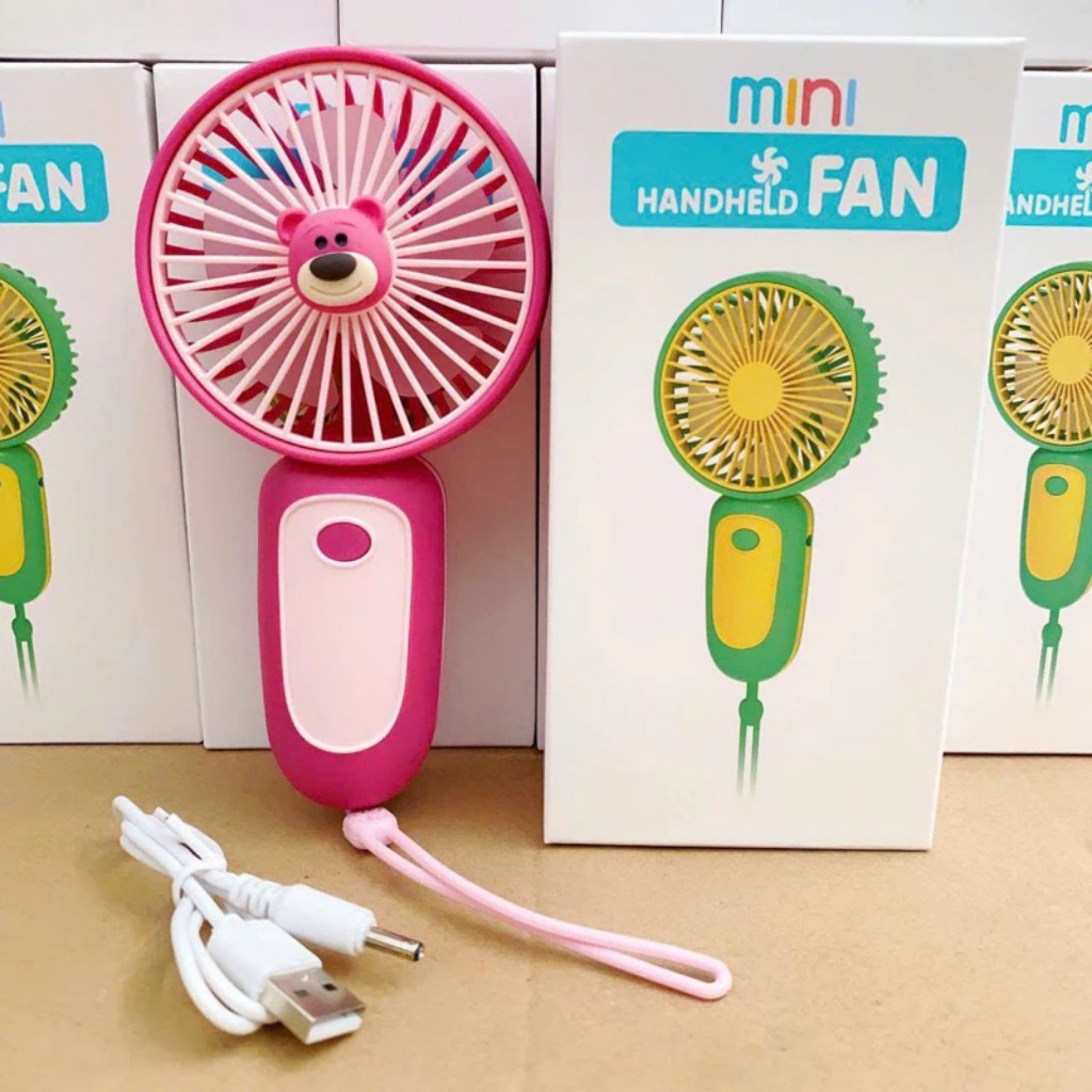 PVN59666 Quạt Cầm Tay Mini , Quạt Sạc Tích Điện Cầm Tay Gấu Dâu Lotso Màu Hồng