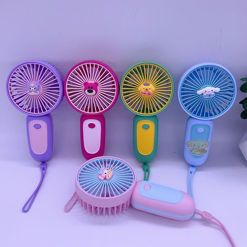 PVN59666 Quạt Cầm Tay Mini , Quạt Sạc Tích Điện Cầm Tay Gấu Dâu Lotso Màu Hồng