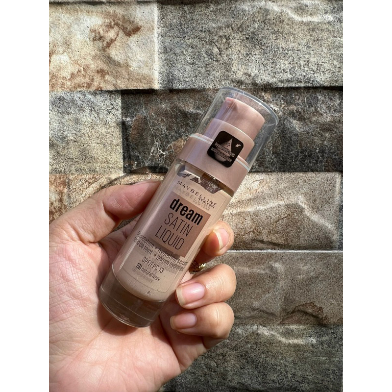 Kem nền Maybelline Dream Satin Liquid Foundation Hydrating Serum 30mL
