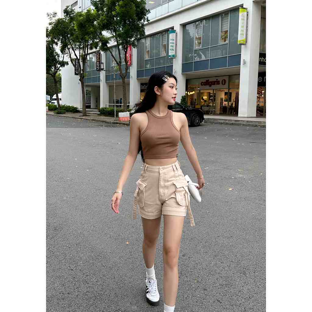Quần shorts khaki nữ túi hộp HEYBEE màu kem - HK1589