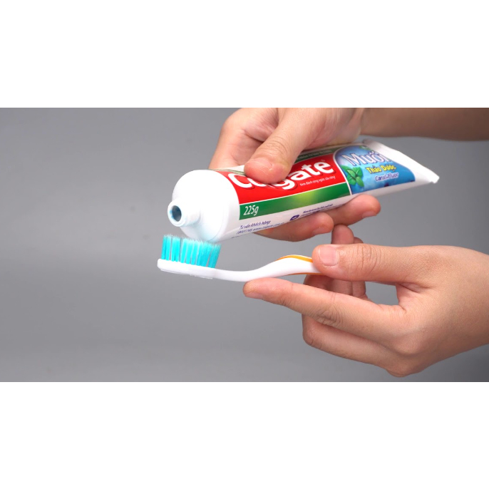 Kem Đánh Răng Colgate Muối Thảo Dược 225G