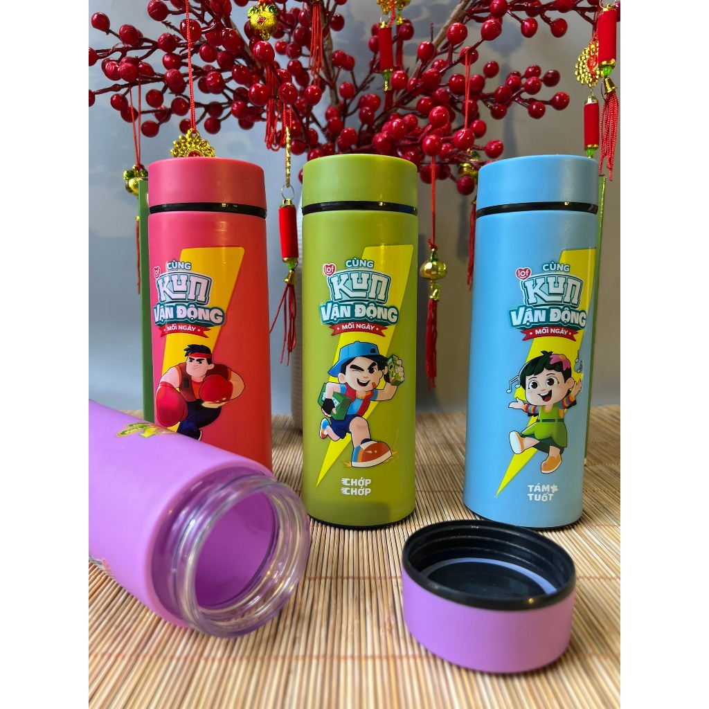 Bình nước thủy tinh bọc nhựa - Kun