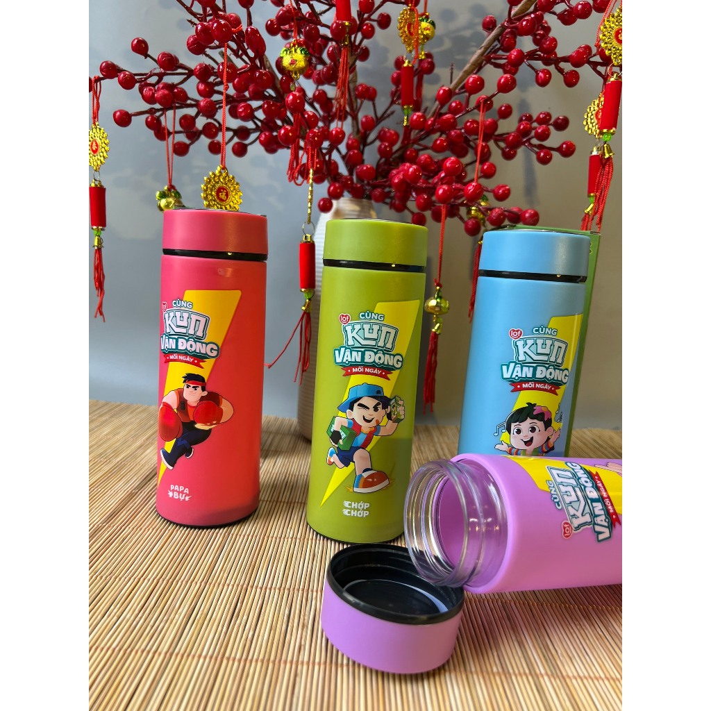 Bình nước thủy tinh bọc nhựa - Kun