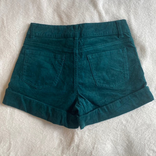 quần short nhung tăm