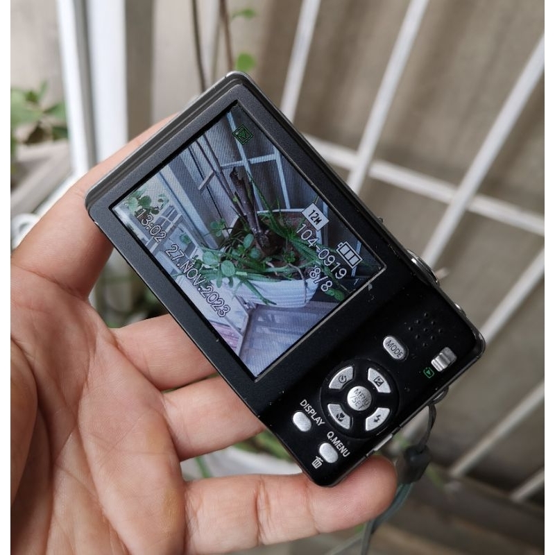 Máy ảnh số Panasonic Lumix DMC-FH1 12.1Mpx, chống rung Mega O.I.S