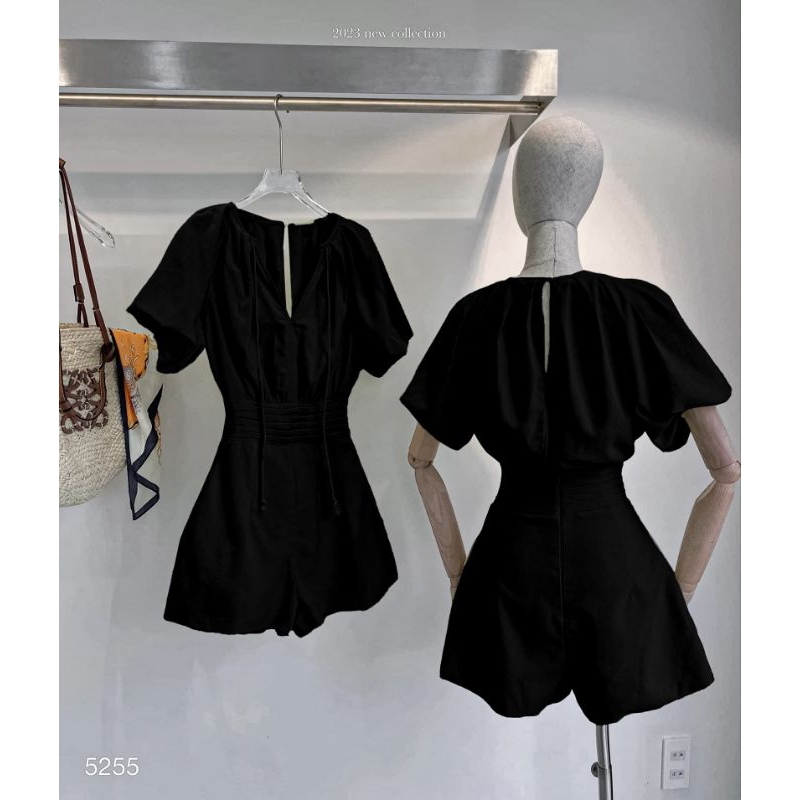 Jumpsuit xếp eo nhung đen - đỏ