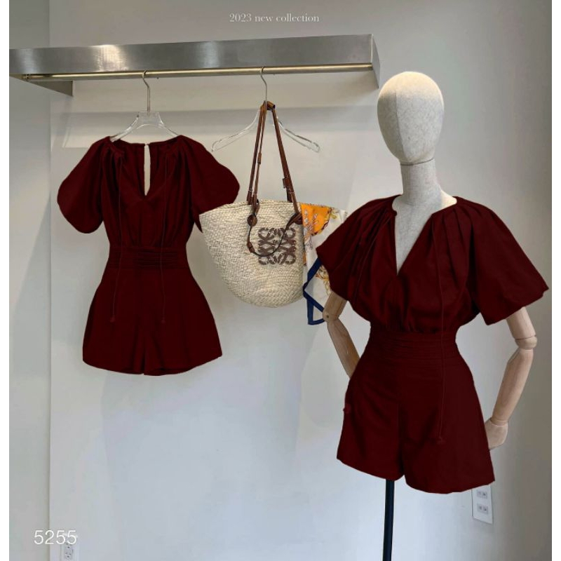 Jumpsuit xếp eo nhung đen - đỏ