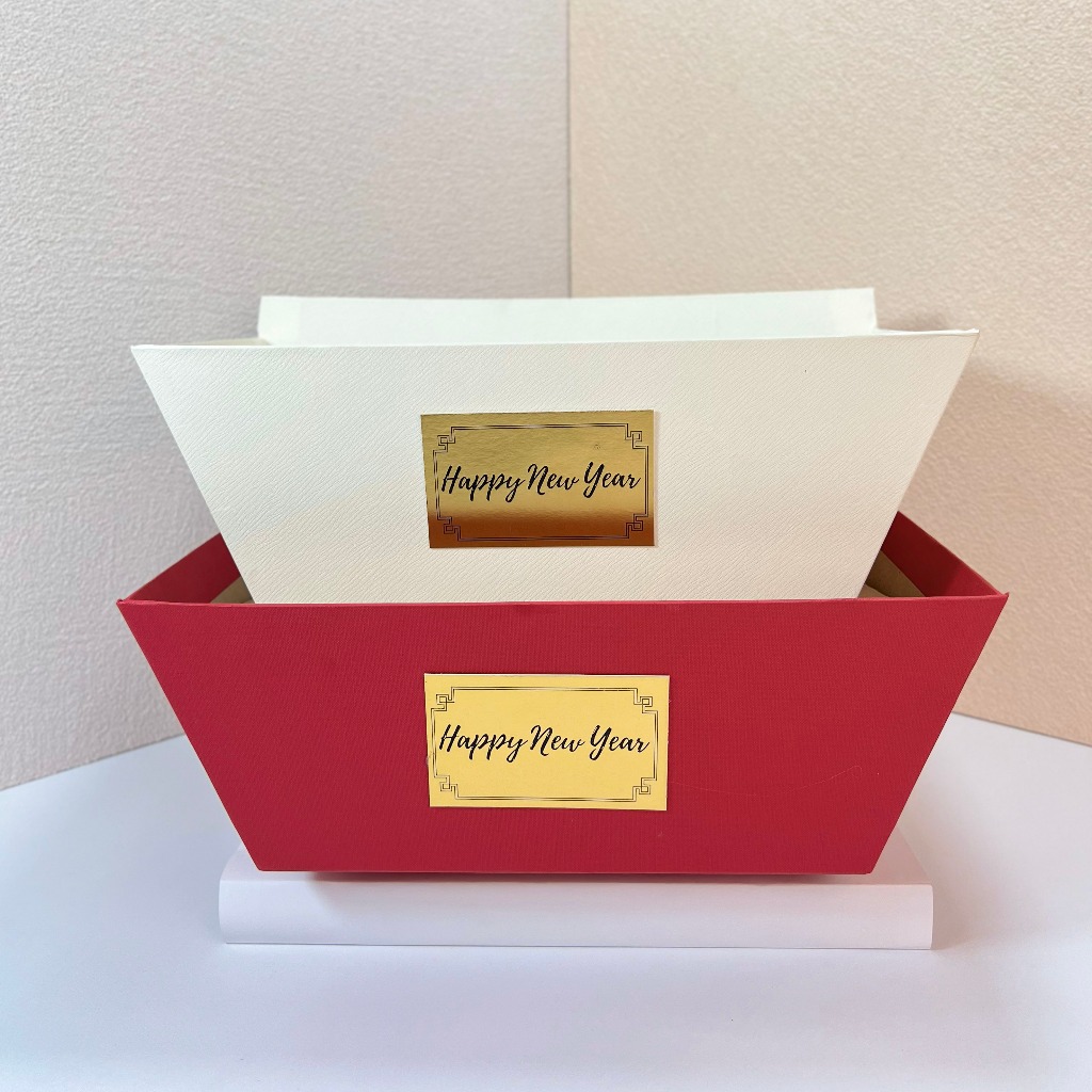 Khay Thuyền VIP giấy mỹ thuật có vân kèm logo Happy New Year Đựng Giỏ Quà Tết 2024 - Giá Gốc Xưởng
