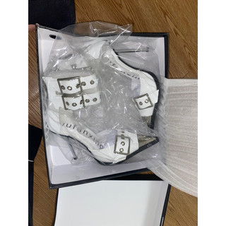 Giày cao gót chiến binh phối màu ( loại 1 tăng 0.5-1size ; loại2 đúng size)