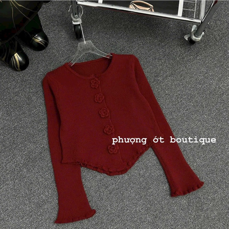 Áo len bông hoa siêu hót - len vạt chéo tay loe