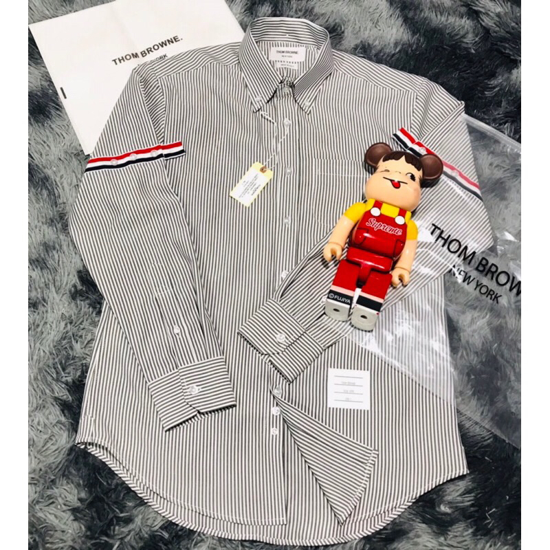 Áo sơ mi thom brown sọc xám, viền 2 tay  không nhăn
