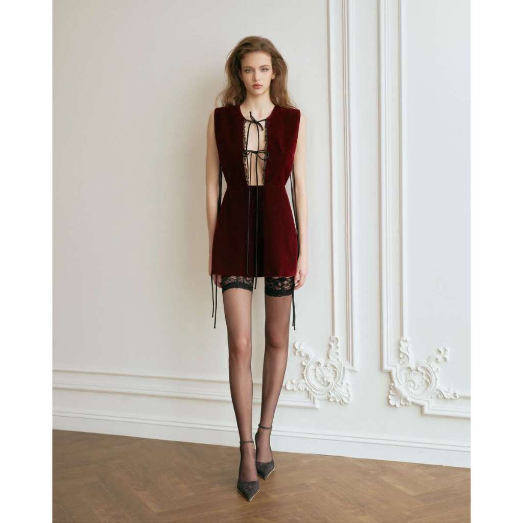 Đầm dáng ngắn thiết kế sang trọng thanh lịch 𝐑𝐄𝐃 𝐕𝐈𝐕𝐈𝐀𝐍 𝐃𝐑𝐄𝐒𝐒