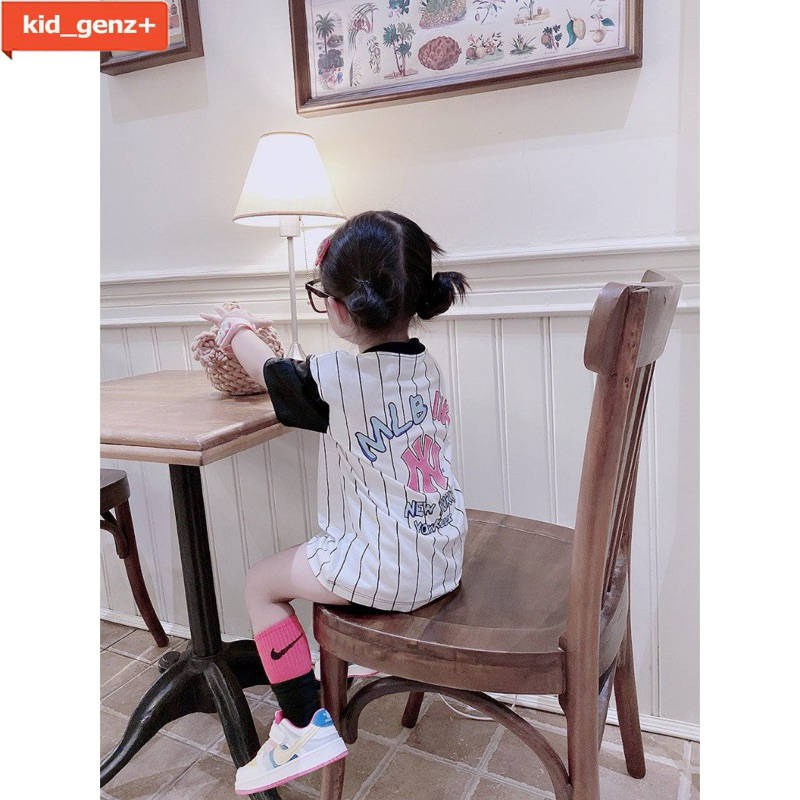 Áo thun form xuông kẻ sọc yankee pink phối tay đen cho bé , áo phông trẻ em unisex , Kid_genz