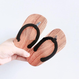  Guốc gỗ cho bé gái dạng quai ngang quai kẹp chất liệu nhung 