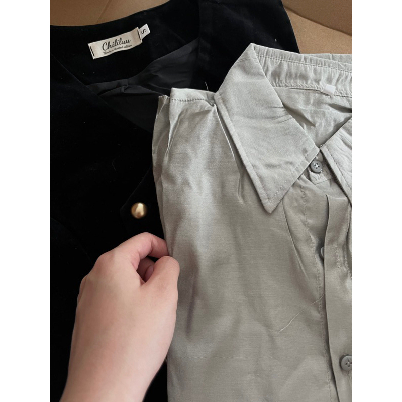 Set nhung nữ ba chi tiết Chililuu áo gile nhung và áo sơ mi tơ xám kèm chân váy nhung xếp ly cực xinh