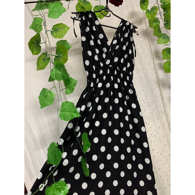 Đầm sát nách đắp chéo