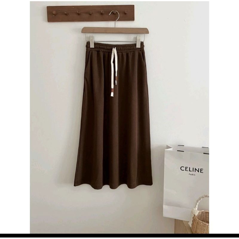 Chân váy nhung dài