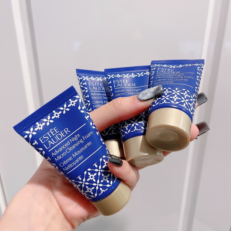 Sữa Rửa Mặt Tái Tạo Da Estee Lauder Advanced Night Micro Cleansing Foam 30ml