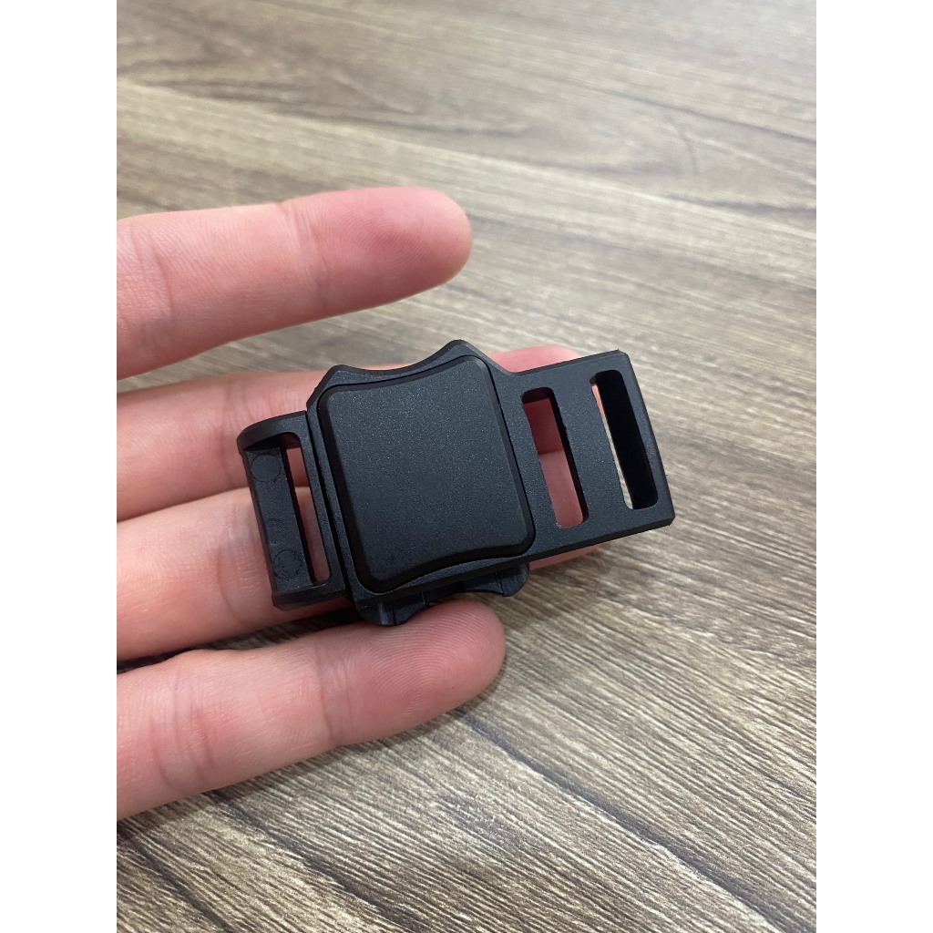 Bộ khoá từ nam châm gắn nón thể thao POC 01, POC 07, ROC R15, nón tiant