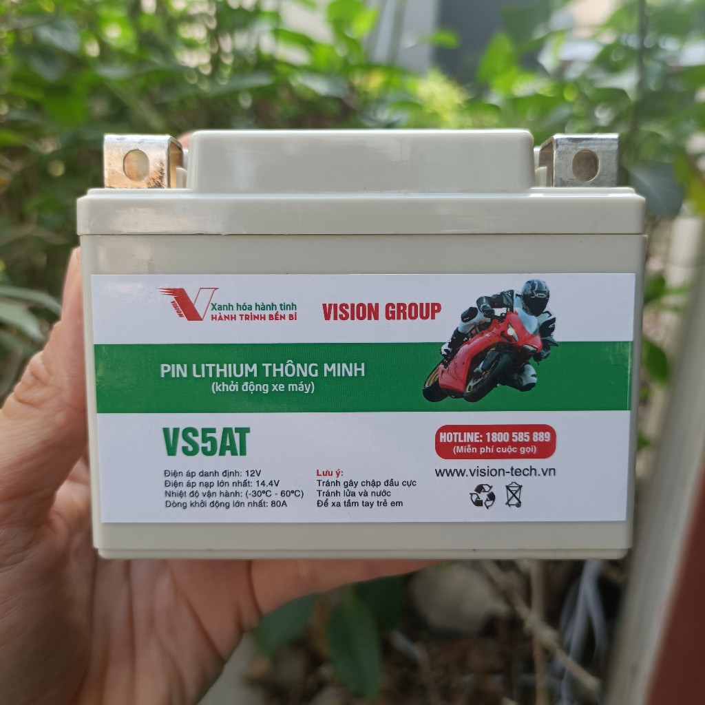 Pin sắt photphat Vision thay thế acquy xe máy