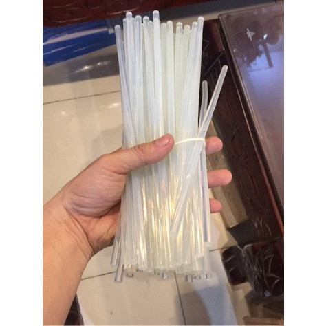 01 cây Keo nến silicon loại nhỏ