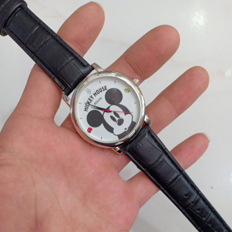 Đồng hồ si nam dây da hiệu DISNEY độ mới 90%