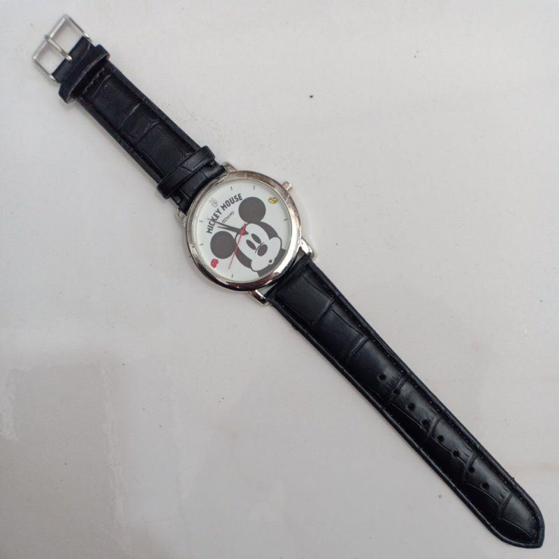Đồng hồ si nam dây da hiệu DISNEY độ mới 90%