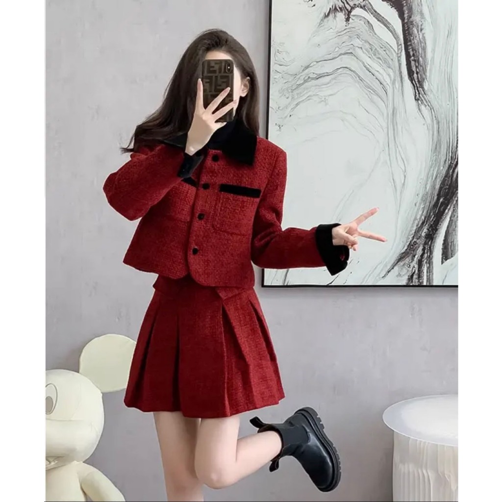 Váy Đi Chơi Set Dạ Thu Đông Sang Chảnh Thiết Kế Dáng Ngắn Chất Tweed Màu Đỏ Đô Phối Cổ Sơ Mi Đen HÀ LINH STORE