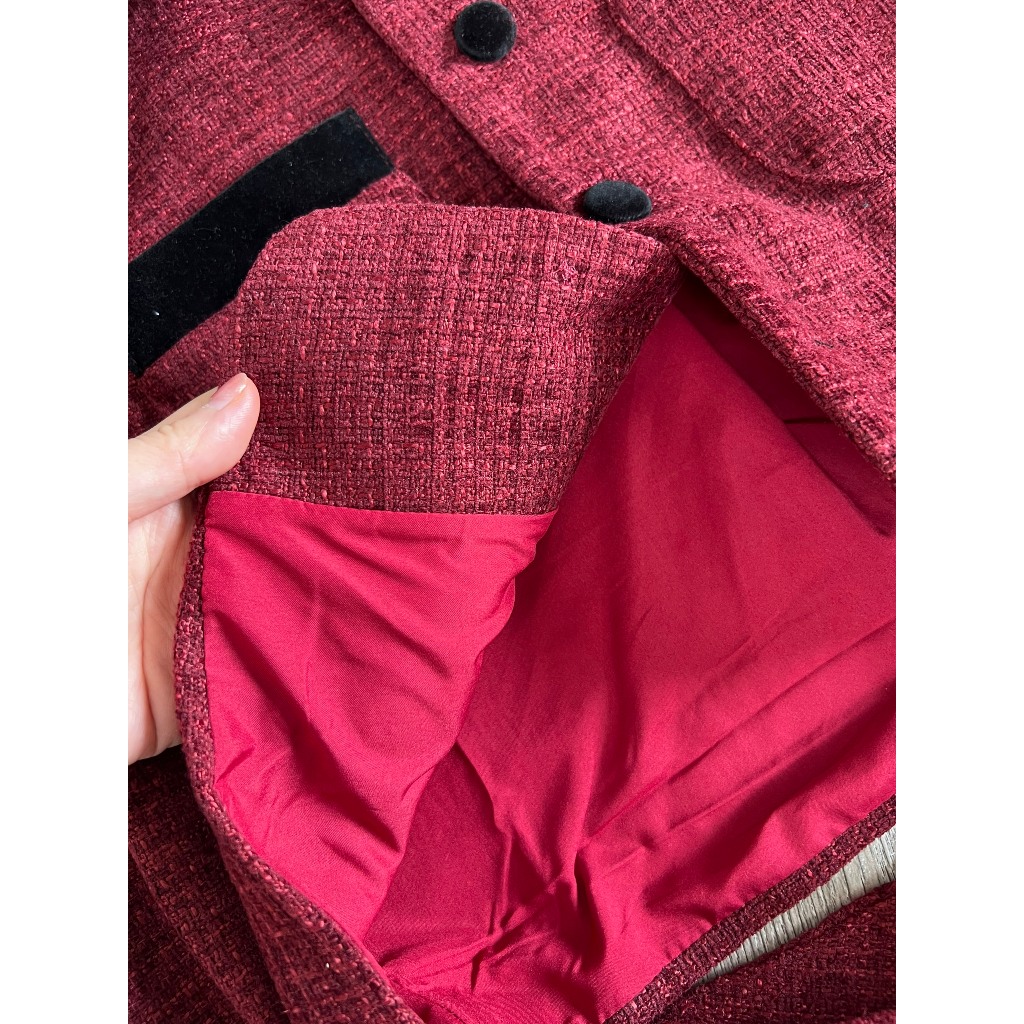 Váy Đi Chơi Set Dạ Thu Đông Sang Chảnh Thiết Kế Dáng Ngắn Chất Tweed Màu Đỏ Đô Phối Cổ Sơ Mi Đen HÀ LINH STORE