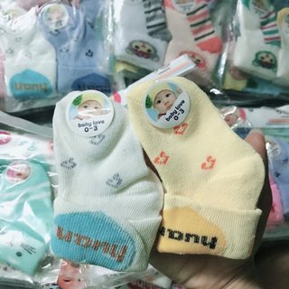 Tất len sơ sinh cổ bẻ cho bé 0-3 tháng in hình ngộ nghĩnh,đáng yêu