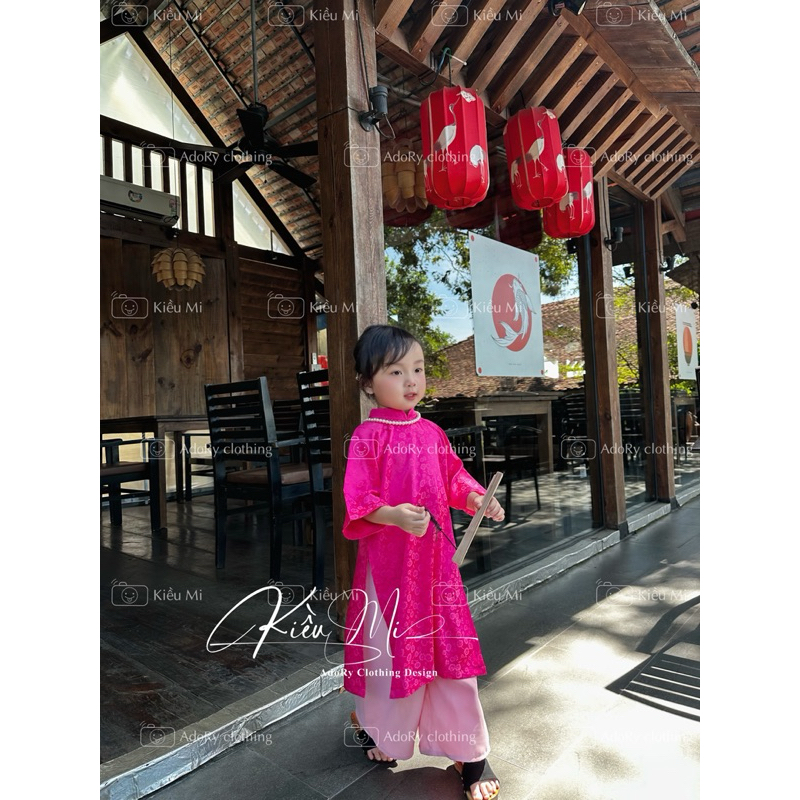 Áo dài gấm hồng hai da cho bé 8-40kg