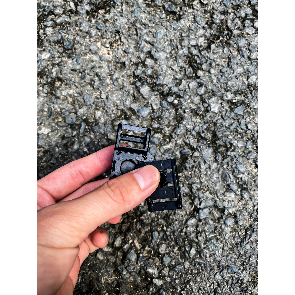 Bộ khoá từ nam châm gắn nón thể thao POC 01, POC 07, ROC R15, nón tiant