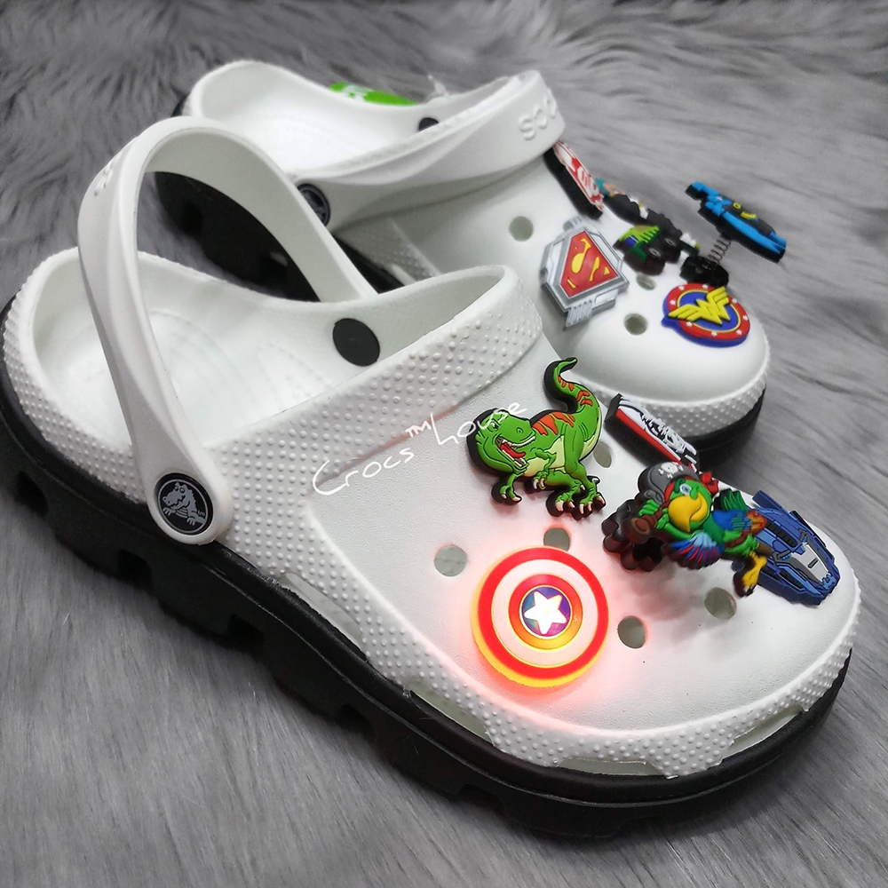Dép cross duet sport unisex cao cấp tặng 10 jibbitz sticker 3D xịn, dép sục đế răng cưa nam nữ màu trắng đen Nhà Cá Sấu
