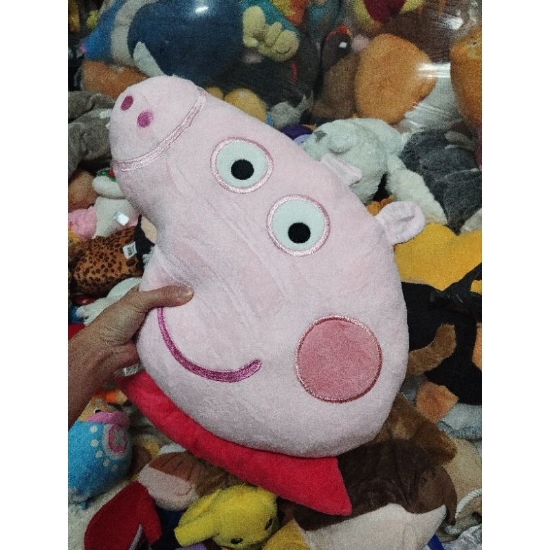 Gấu bông đầu thú, các nhân vật hoạt hình