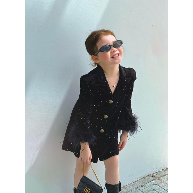 Dam vest sang chanh cho be gái