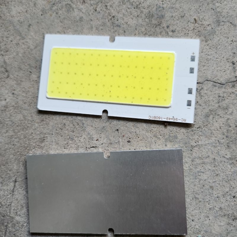Bảng đèn led COB nền nhôm trắng 3.7 -4.2v 80 chip led/0.5w (3165)