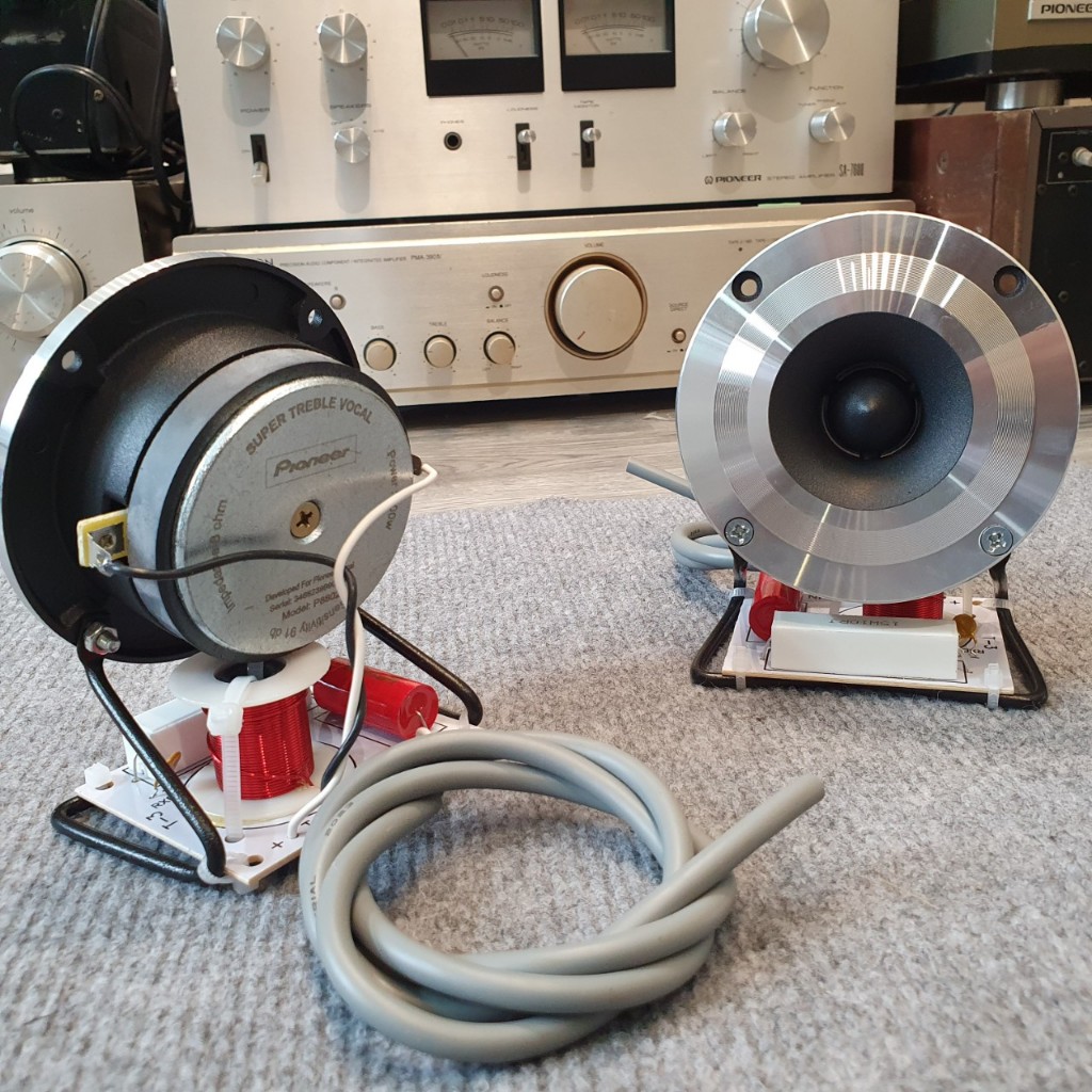 1 Chiếc Loa Siêu Treble TiTan Pioneer P8802 Kèm Mạch Phân Tần Và Phù Hợp Với Mọi Giàn Âm Thanh