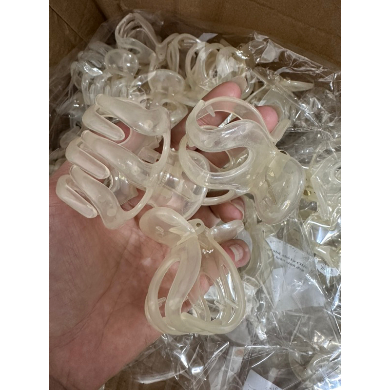 Kẹp càn cua trái tim