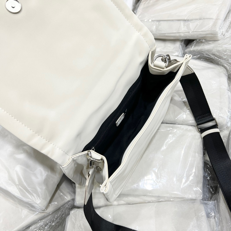 Túi parfois đeo chéo nữ trắng trơn