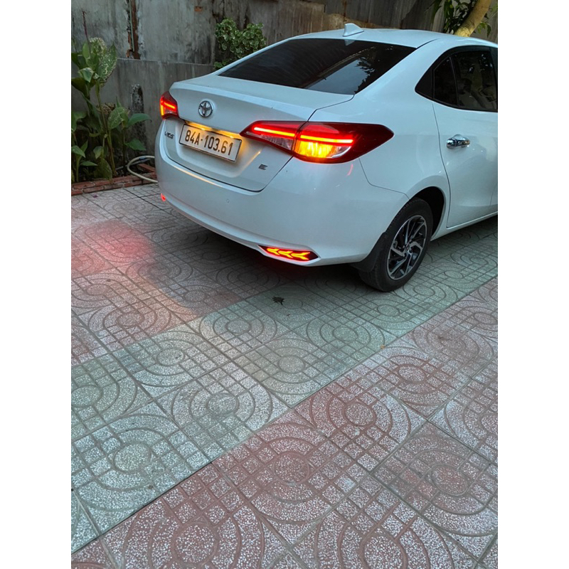 Đèn Led Gầm Sau VIOS Xương Cá 2020-2023 có xi nhan chạy đuổi