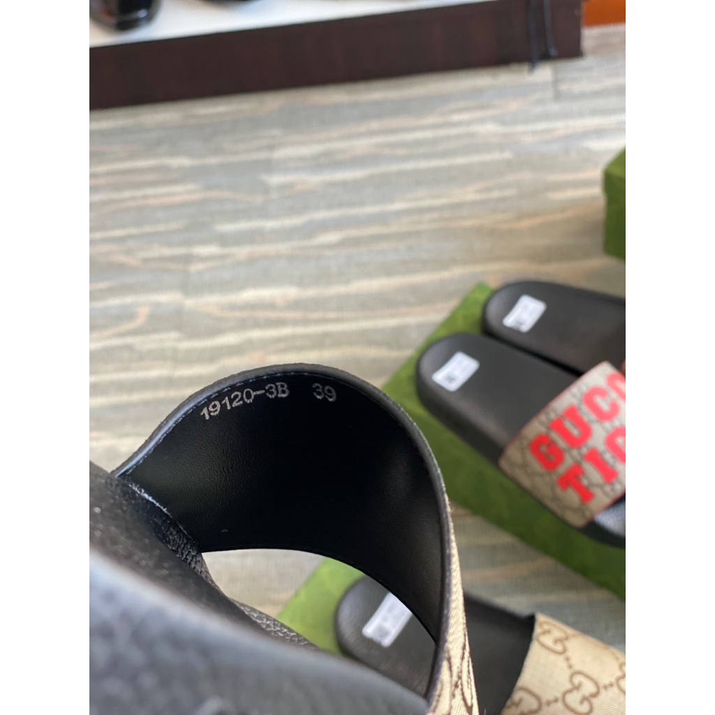 Dép Nam Quai Ngang Hoạ Tiết Chữ Tiger