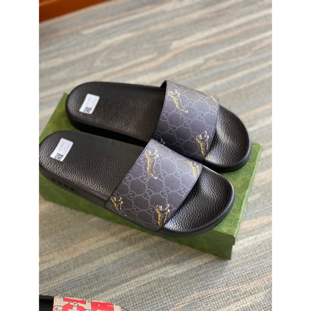 Dép Nam Quai Ngang Hoạ Tiết Chữ Tiger