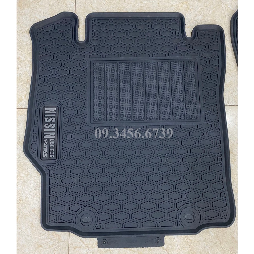 Thảm lót sàn cao su Yaris Cross 2023 2024 màu đen ko mùi, dễ vệ sinh lau rửa