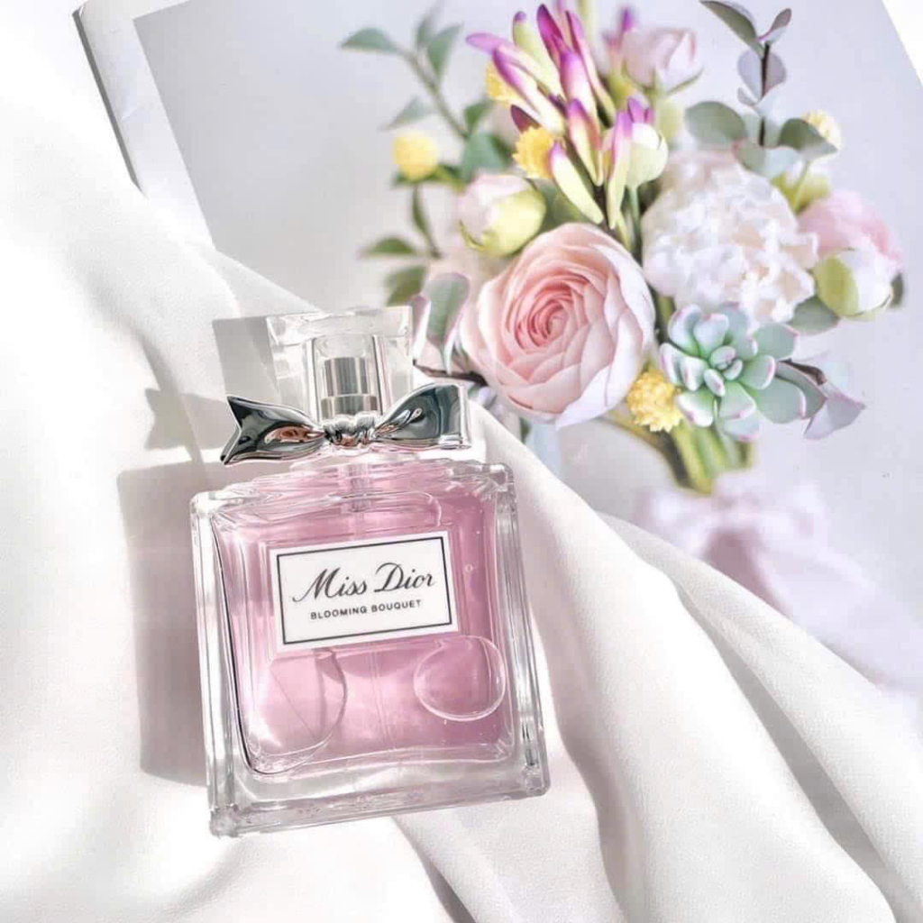 Nước Hoa 𝐌𝐢𝐬𝐬 𝐃𝐢𝐨𝐫 𝐁𝐥𝐨𝐨𝐦𝐢𝐧𝐠 𝐁𝐨𝐮𝐪𝐮𝐞𝐭 100ml