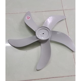Cánh quạt b4