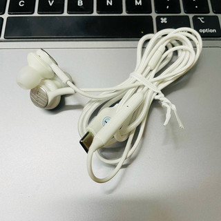 Tai nghe SS AKG chân type C và chân 3.5
