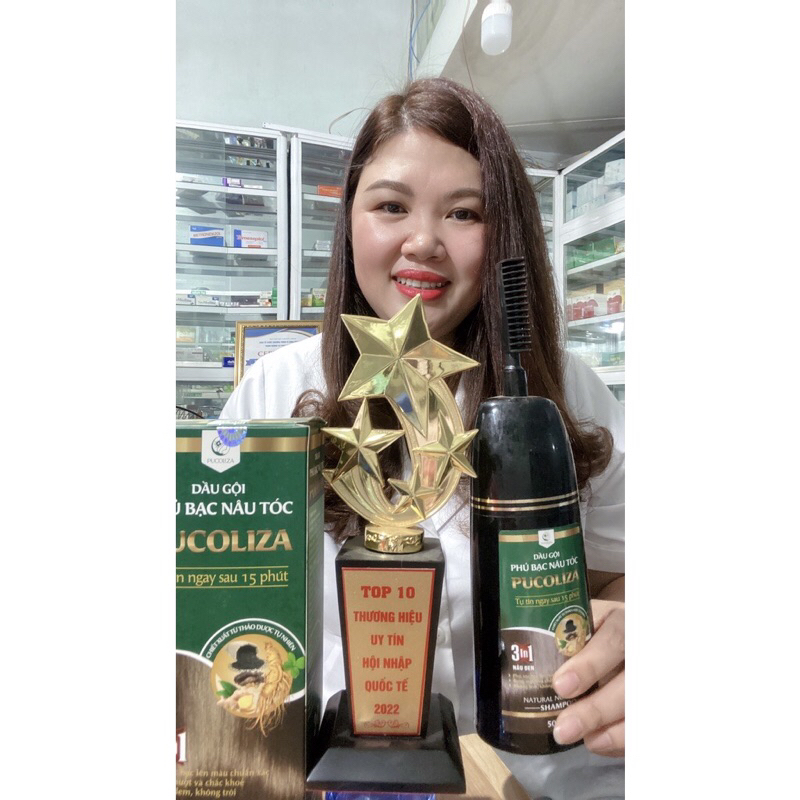 Dầu gội phủ bạc thảo dược Pucoliza 500ml màu nâu đen