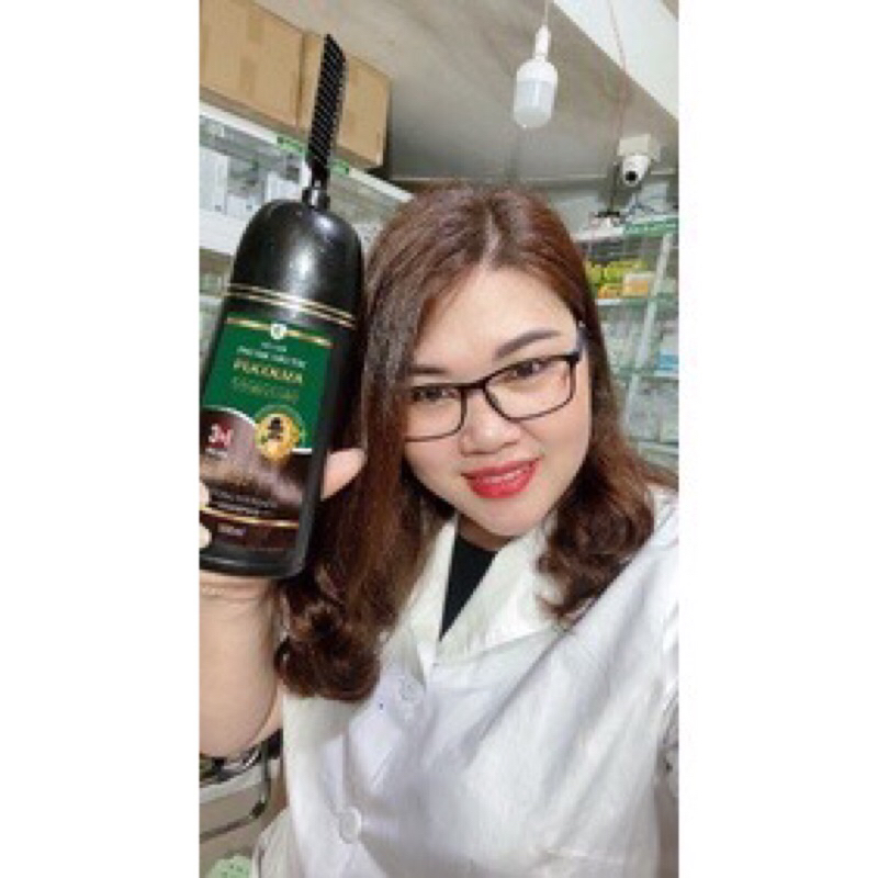 Dầu gội phủ bạc thảo dược Pucoliza 500ml màu nâu đen